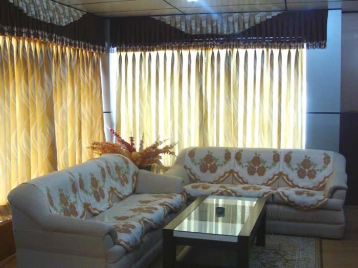 Hotel Crystal Palace Данаулти Екстериор снимка